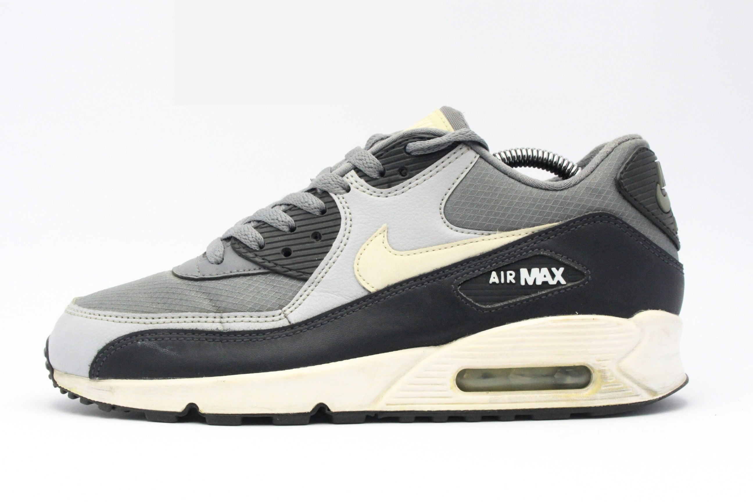 NIKE AIR MAX 90 ESSENTIAL
